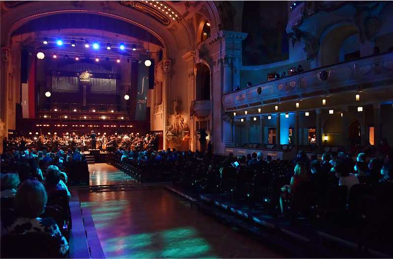 Pražské jaro, Závěrečný koncert, 3. června 2021: Česká filharmonie, Mark Wigglesworth, Petr Nekoranec (foto Michal Vencl)