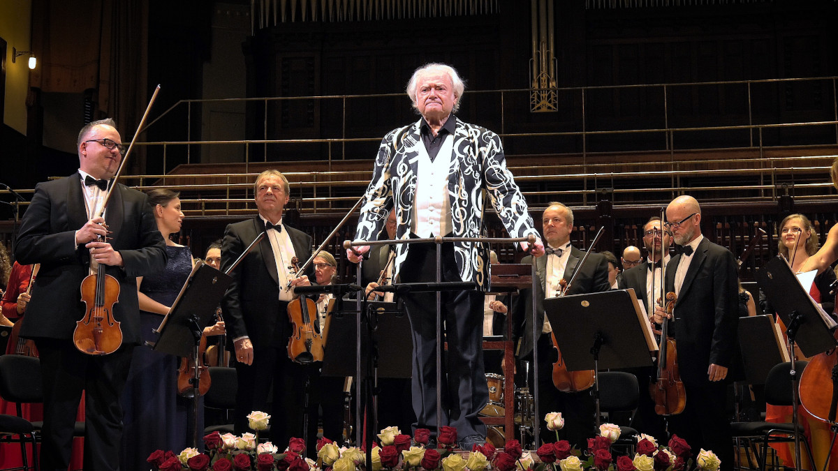 Carl Davis a Český národní symfonický orchestr - Hollywood Night - Prague Proms 2021 (foto Český národní symfonický orchestr)