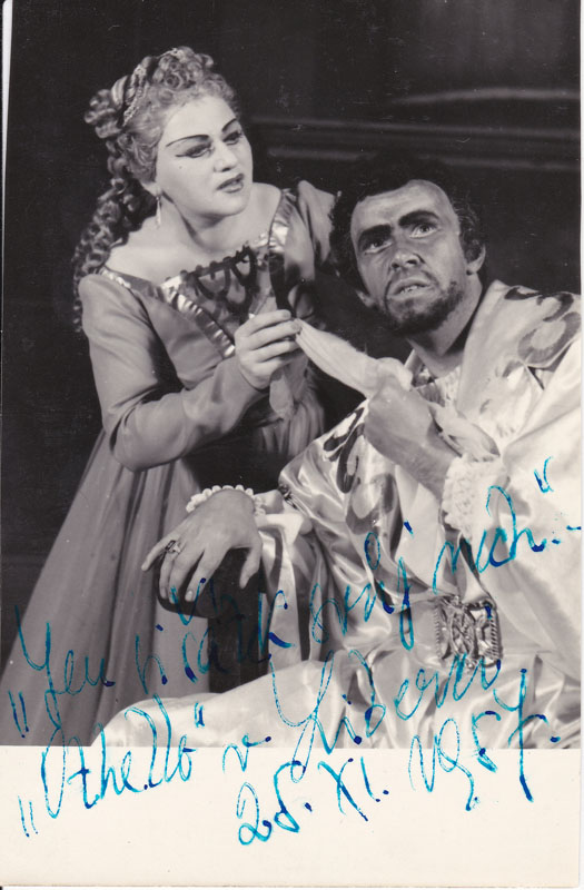 Marie Rathouská jako Desdemona a Jan Malík jako Othello (Verdi) 1957 (foto se souhlasem Jiřího Bartoloměje Struze)