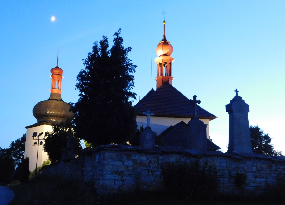 Kostelík Sv. Ducha v Dobrušce (zdroj The International Music Festival of F. L. Vek)