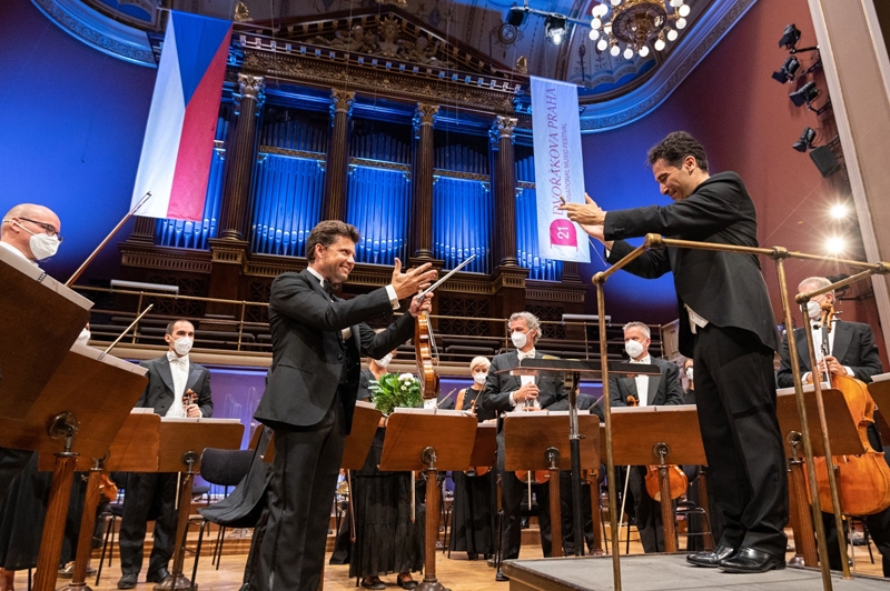 Dvořákova Praha, 7. září 2021: Filarmonica della Scala, Julian Rachlin a Andrés Orozco-Estrada (foto Petr Dyrc)