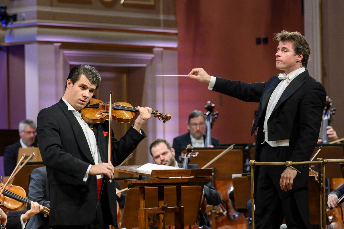 Jan Mráček, Jakub Hrůša, 21. září 2021, Dvořákova Praha 2021 (zdroj Dvořákova Praha, foto Petra Hajská)