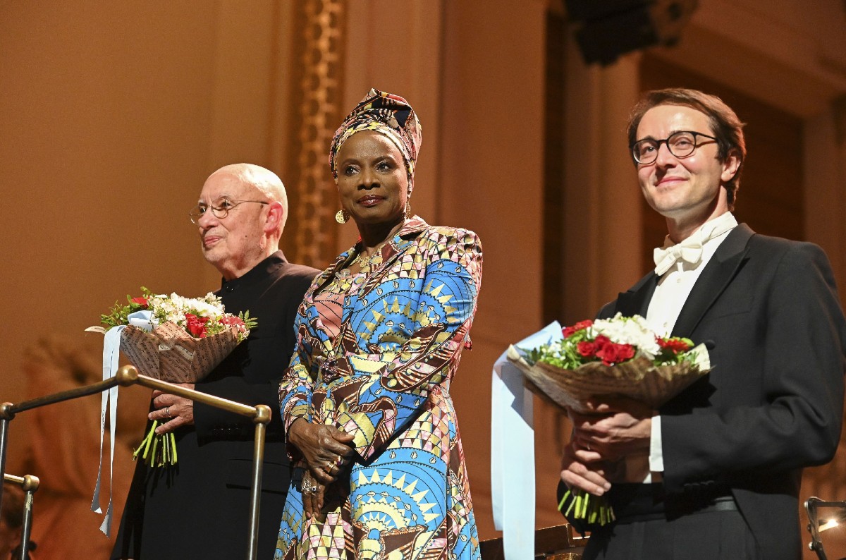 Angelique Kidjo, Danniel Russell Davies, Ch. Smitt (zdroj Pražské jaro, foto Ivan Malý)