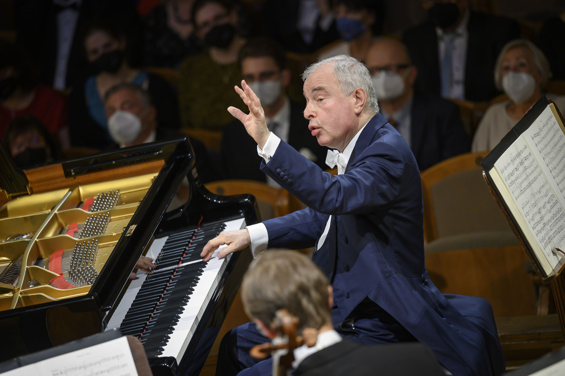 András Schiff a Česká filharmonie - Dvořákova Praha 2021 (foto Petra Hajská)