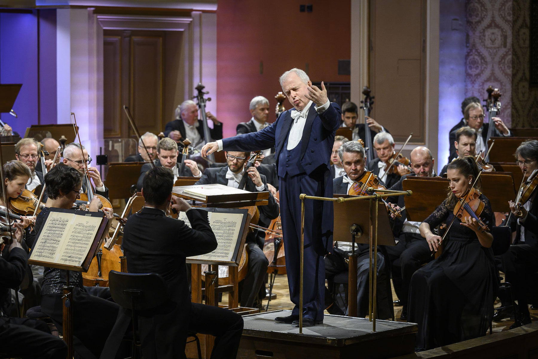 András Schiff a Česká filharmonie - Dvořákova Praha 2021 (foto Petra Hajská)