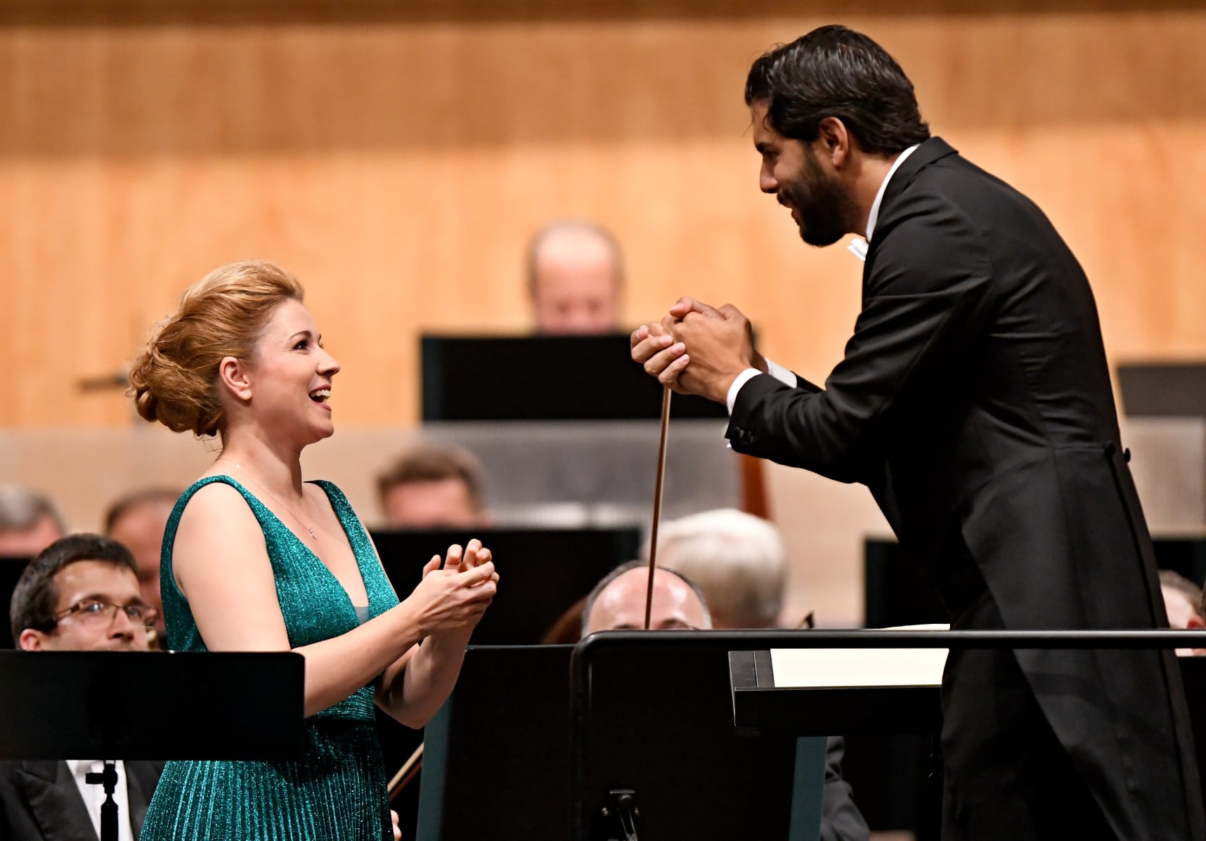 Kateřina Kněžíková, Domingo Hindoyan a Janáčkova filharmonie Ostrava - Zahajovací koncert JFO 2021 (foto Martin Straka)