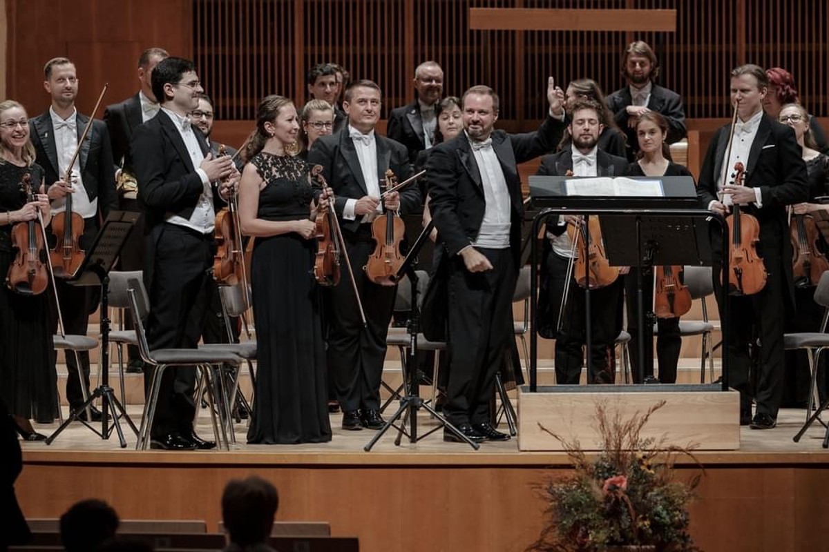 Robert Jindra a Státní filharmonie Košice (zdroj Státní filharmonie Košice, foto Jaroslav Ľaš)