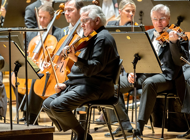 Symfonický orchestr hlavního města Prahy FOK: Pinchas Zukerman, 2. března 2022 – Pinchas Zukerman (foto Petr Dyrc)