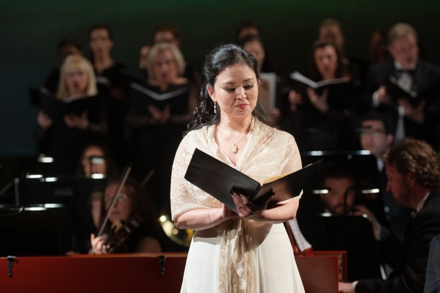 Joseph Haydn: Stvoření – Yukiko Kinjo – Divadlo J. K. Tyla v Plzni, 23. dubna 2022 (zdroj Divadlo J. K. Tyla v Plzni, foto Irena Štěrbová)