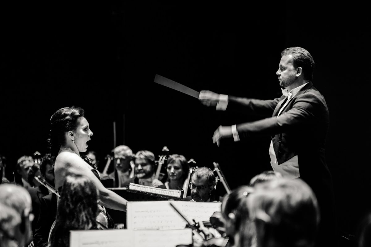 Miloslav Kabeláč: Symfonie č. 5 – Jana Šrejma Kačírková, Robert Kružík, Filharmonie Brno, 12. května 2022 (foto Vojtěch Kába)