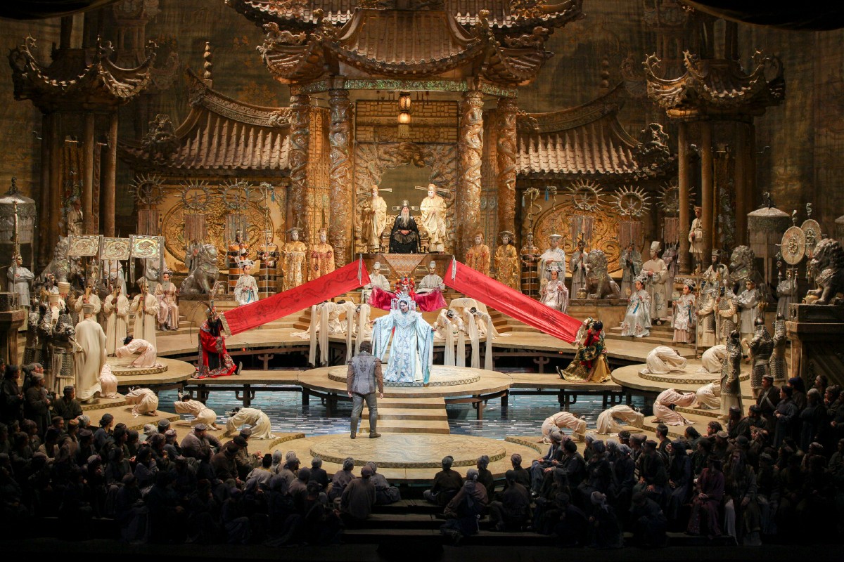 Giacomo Puccini: Turandot, Metropolitní opera New York (zdroj Aerofilms)
