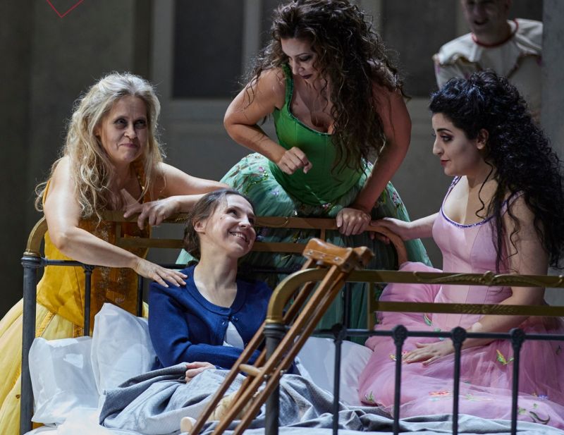 Antonín Dvořák: Rusalka – Constance Heller, Olesya Golovneva, Štěpánka Pučálková, Ofeliya Pogosyan, Simeon Esper, Semperoper Dresden (zdroj Semperoper Dresden, foto Ludwig Olah)