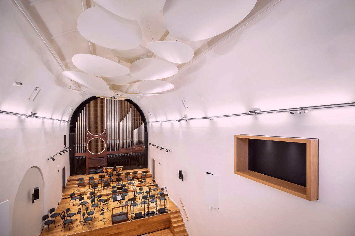 Nově zrekonstruovaný koncertní sál Jihočeské filharmonie (zdroj Jihočeská filharmonie)
