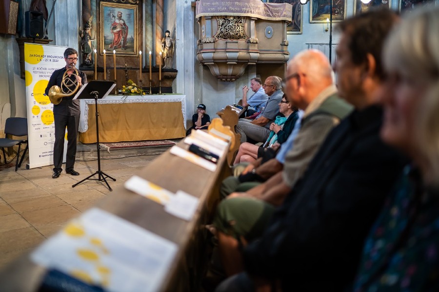 Za poklady Broumovska: Koncert lektorů Letních hornových kurzů – Olivier Darbellay, 6. srpna 2022 (foto Libor Dadák)