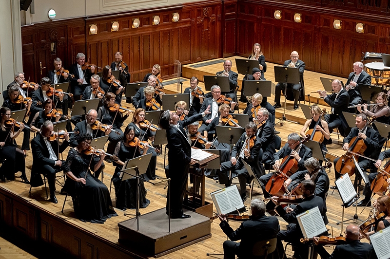 Symfonický orchestr hlavního města Prahy FOK: Roman Patočka & Ion Marin, 5. října 2022 (foto Petr Dyrc)