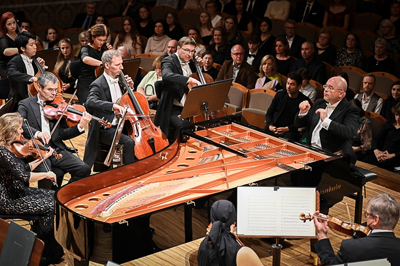 PKF – Prague Philharmonia: Mozart. Janáček. Brahms 29. října 2022, Rudolfinum – Florian Krumpöck (foto Ivan Malý)