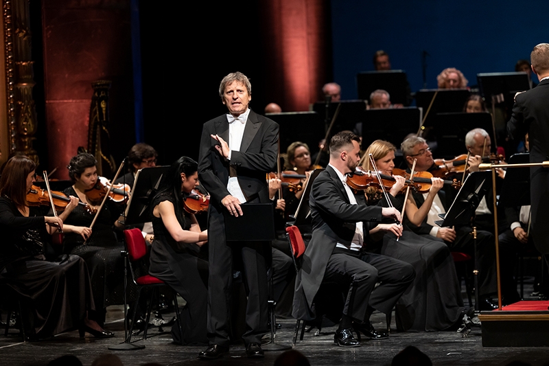 Hommage à Smetana, Kovařovic, Ostrčil: 23. října 2022, Národní divadlo – David Prachař, Orchestr Národního divadla (foto Zdeněk Sokol)
