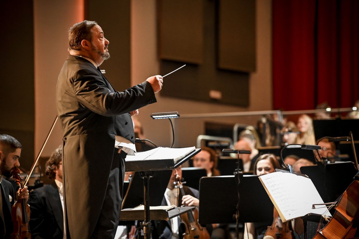 Feliks Nowowiejski: Quo vadis? – John Fiore, Orchestr Janáčkovy opery Národního divadla Brno, 19. listopadu 2022 (foto Marek Olbrzymek)