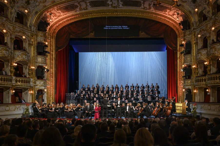 Adventní koncert – Lukáš Vasilek, PKF – Prague Philharmonia, Pražský filharmonický sbor (foto Petra Hajská)