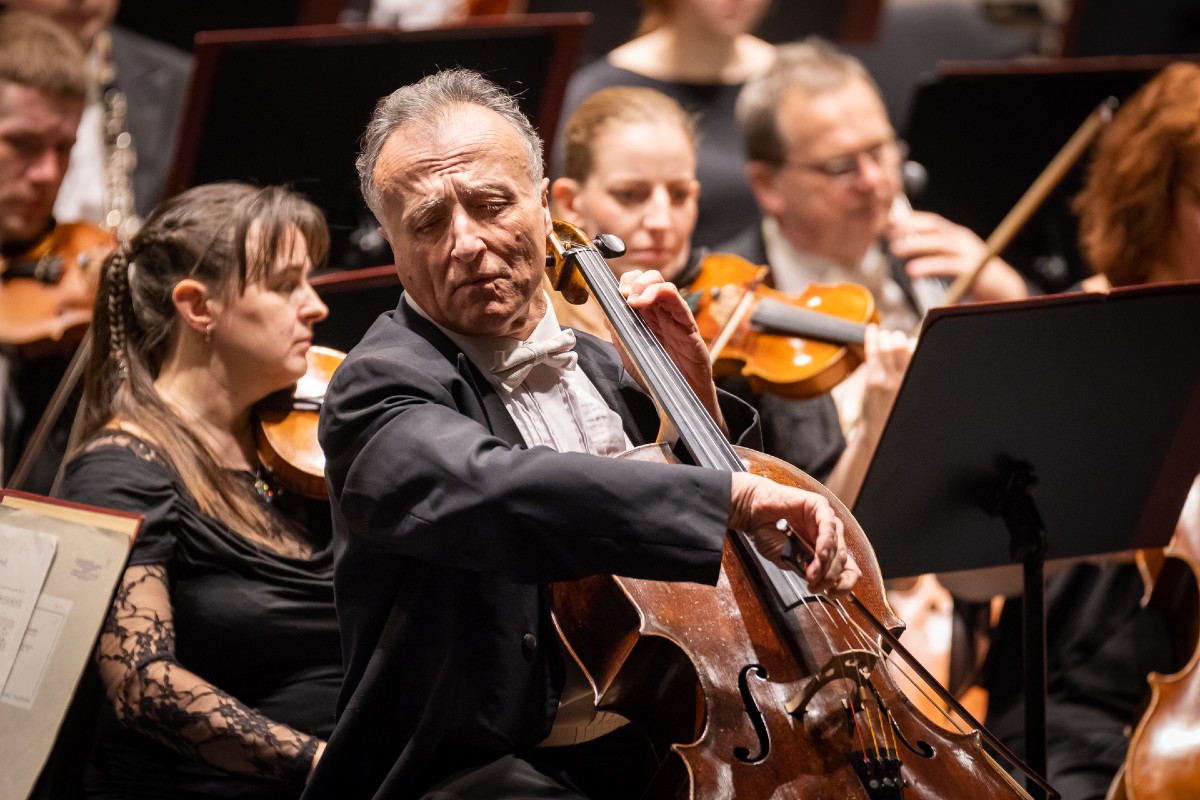 Janáčkova filharmonie Ostrava: Vánoční koncert – Raphael Wallfisch, 22. prosince 2022 (zdroj Janáčkova filharmonie Ostrava)