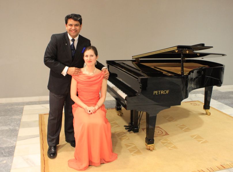 Debashish Chaudhuri s manželkou, klavíristkou Janou Chaudhuri (zdroj Debashish & Jana Chaudhuri)