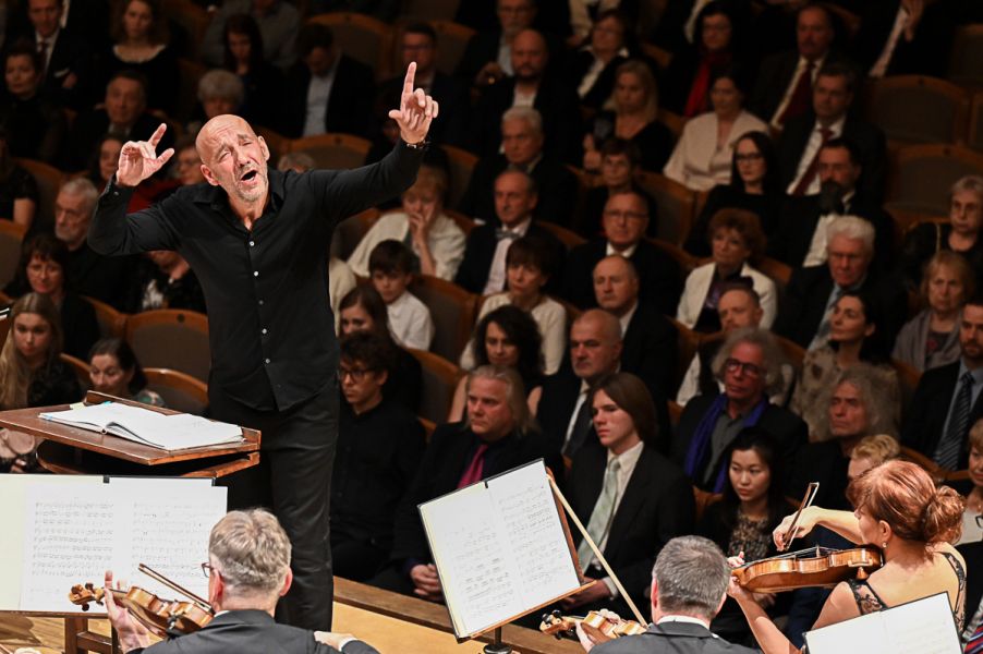 Haas. Martinů. Dvořák – Emmanuel Villaume, PKF – Prague Philharmonia, 3. prosince 2022 (zdroj PKF – Prague Philharmonia)