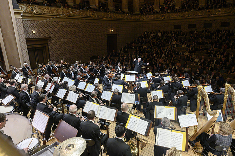 Česká filharmonie a Manfred Honeck, 11. ledna 2023 (foto Petra Hajská)