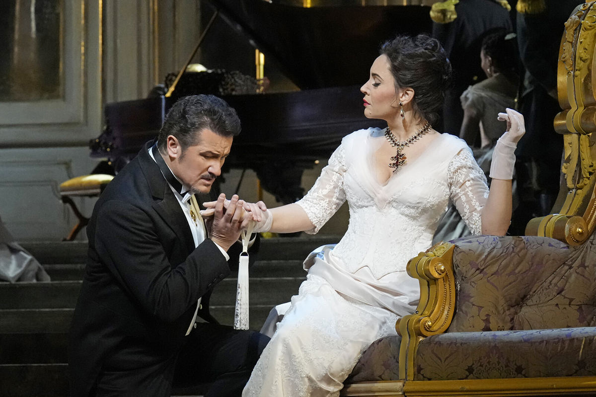 Umberto Giordano: Fedora, The Metropolitan Opera New York – Piotr Bezcała a Sonja Jončeva (zdroj Aerofilms)