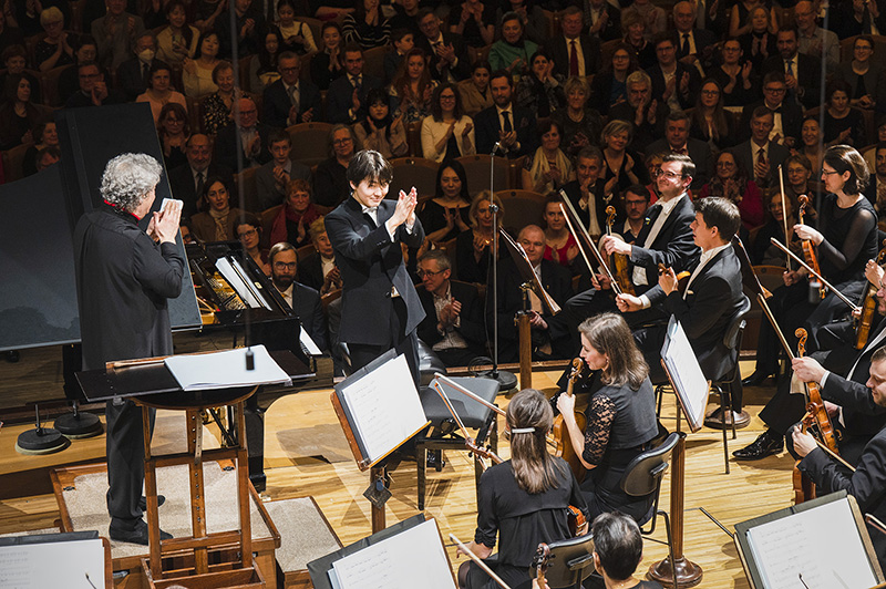 Česká filharmonie • Semjon Byčkov, 16. března 2023, Rudolfinum, Dvořákova síň – Seong-Jin Cho (foto Petr Kadlec)