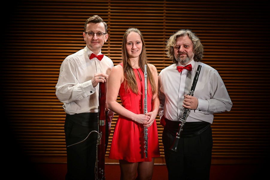 Dechové trio El GonzAles: Jan Dvořák, Eliška Honková, Aleš Janeček (zdroj Moravská filharmonie Olomouc, foto Tino Kratochvíl) 