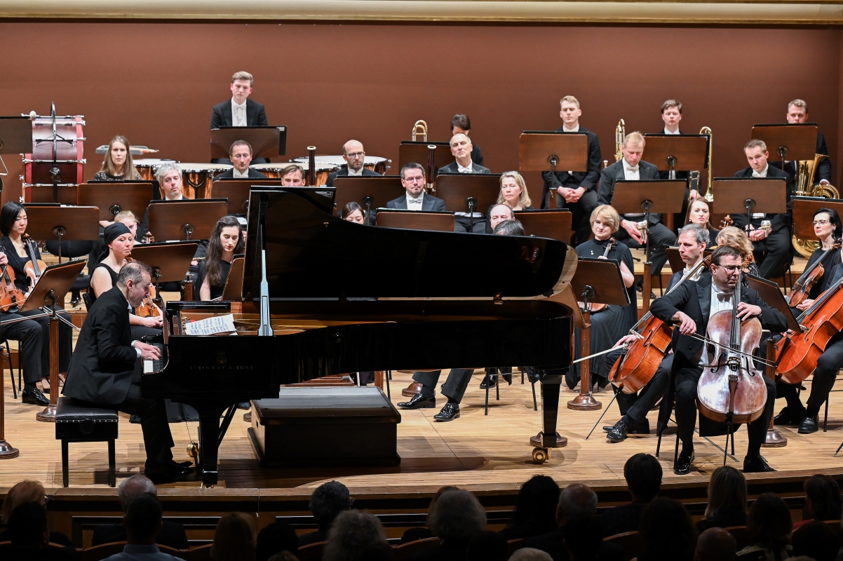 Rachmaninov. Šostakovič: Simon Trpčeski, PKF – Prague Philharmonia, 19. března 2023, Dvořákova síň Rudolfina (zdroj PKF – Prague Philharmonia)