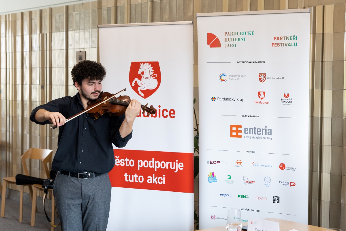Daniel Matejča (zdroj Komorní filharmonie Pardubice)