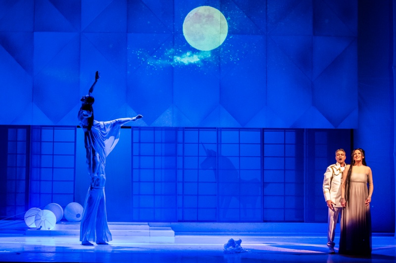 Giacomo Puccini: Madama Butterfly, Divadlo F. X. Šaldy Liberec – Lívia Obručník Vénosová a Paolo Lardizzone (foto Daniel Dančevský)