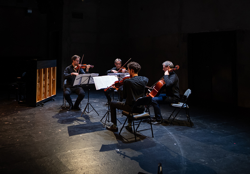 PKF – Prague Philharmonia – Lotyšsko, Estonsko, Finsko: Pēteris Vasks, Arvo Pärt, Kaija Saariaho, 4. dubna 2023 – Michal Sedláček, Jan Adam, Balázs Adorján, Jan Čermák (foto Milan Mošna)