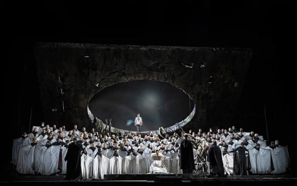 Richard Wagner: Lohengrin – Metropolitní opera (zdroj Aerofilms)