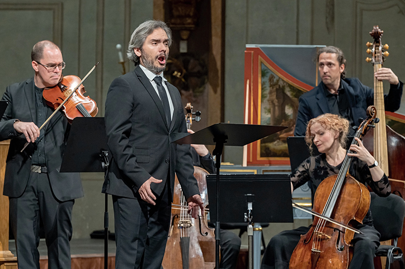 Symfonický orchestr hl. m. Prahy FOK: Pergolesi, Stabat Mater, 4. dubna 2023 – Gabriel Díaz, Collegium Marianum (foto Petr Dyrc)