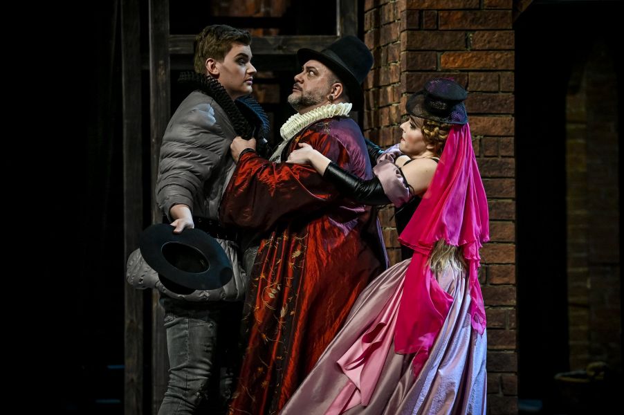 Giuseppe Verdi: Falstaff – Daniel Matoušek, Luis Cansino, Doubravka Součková, 5. dubna 2023, Janáčkovo divadlo (foto Marek Olbrzymek)