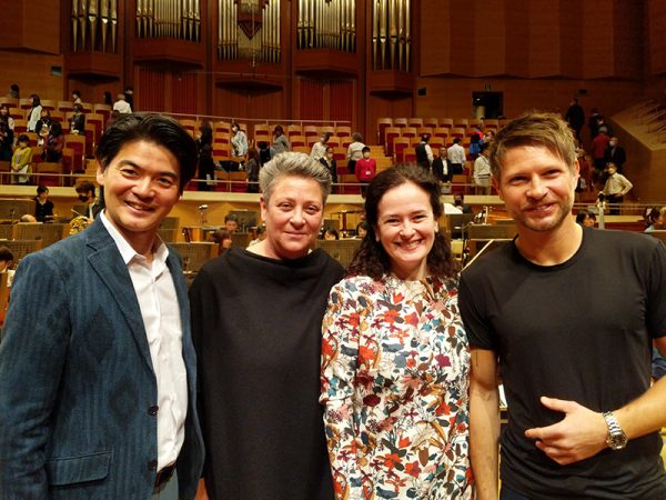 Kei Yonashiro, Gerhild Romberger, Simona Houda Šaturová a Krzysztof Urbański na generální zkoušce s Tokyo Symphony Orchestra (fotografie se souhlasem Simony Houdy Šaturové)