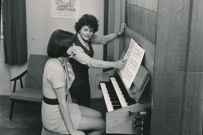 Kamila Klugarová a Alena Veselá (zdroj JAMU)