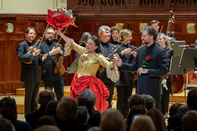 Cecilia Bartoli: Farinelli a jeho současníci, 7. května 2023 – Cecilia Bartoli, Les Musiciens du Prince a Gianluca Capuano (foto Petr Dyrc)