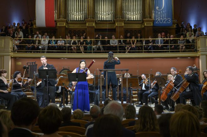 Pražské jaro, PKF – Prague Philharmonia & Oksana Lyniv, 28. května 2023 – Lilian Lefebvre, Minju Kim a Oksana Lyniv (foto Petra Hajská)