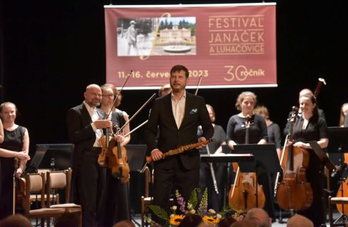 Irvin Venyš, Komorní filharmonie Pardubice, 12. července 2023, Lázeňské divadlo, Luhačovice (zdroj Festival Janáček Luhačovice)