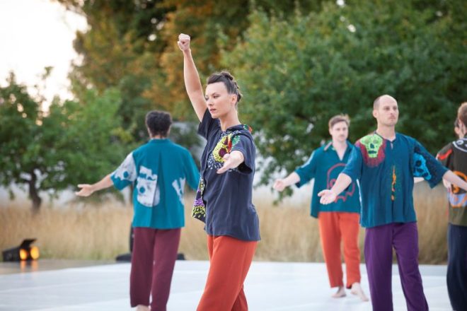 B. Massin a Cie Fêtes Galantes – Requiem, Radostná smrt (foto Dragan Dragin, KoresponDance 2023)