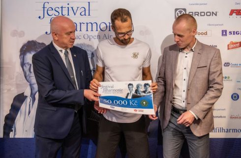 Festival filharmonie – předání finančního daru, 19. července 2023 (zdroj Festival filharmonie)