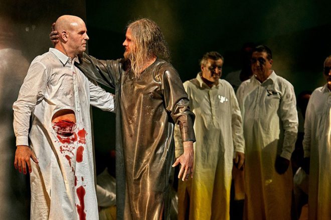 Richard Wagner: Parsifal, 30. července 2023, Bayreuther Festspiele – Derek Welton a Tobias Kehrer (foto Enrico Nawrath)