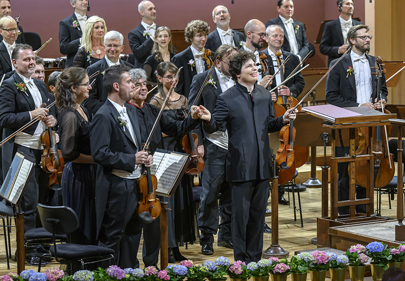 Česká filharmonie – Zahajovací koncert, 27. září 2023, Rudolfinum, Dvořákova síň – Semjon Byčkov a Augustin Hadelich (foto Petra Hajská)