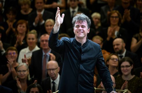 Dvořákova Praha, 13. září 2023, Rudolfinum, Dvořákova síň – Jakub Hrůša (foto Petra Hajská)