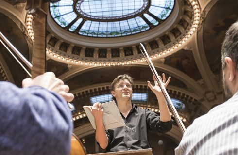 Tomáš Netopil a Symfonický orchestr hl. m. Prahy FOK (foto Petra Hajská)