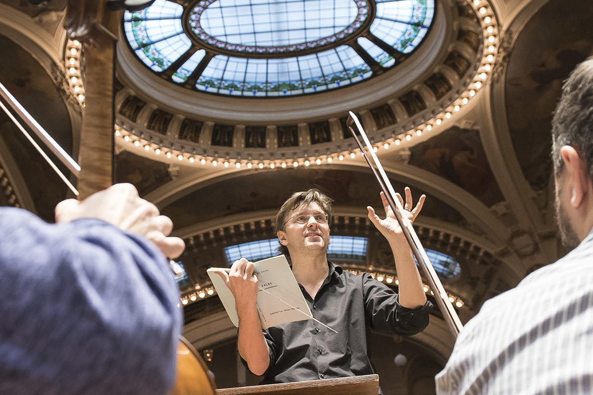 Tomáš Netopil a Symfonický orchestr hl. m. Prahy FOK (foto Petra Hajská)