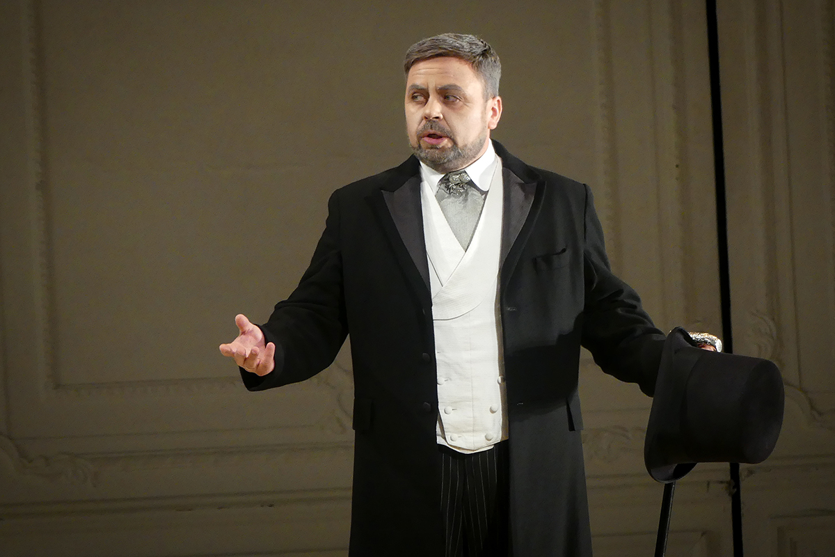 Giuseppe Verdi: La traviata, 27. září 2023, Státní opera, Praha – Štěpán Drobit (foto Daniel Jäger)